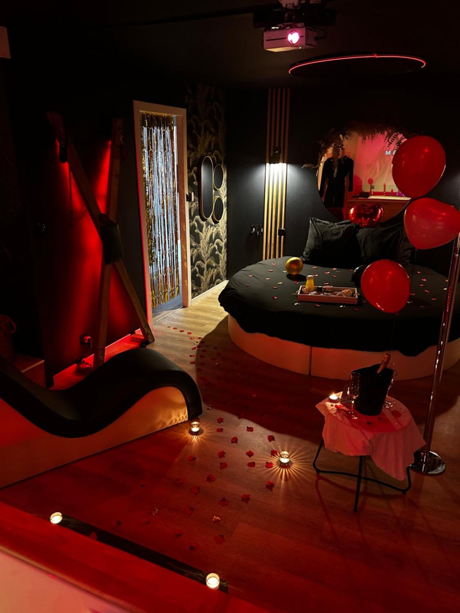 Love Room Haut De Gamme - L'Extase Avec Jacuzzi Violaines Eksteriør bilde